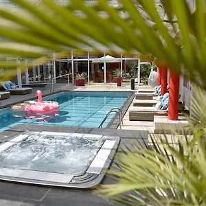 arles-plaza.fr-provencehotel.com/
